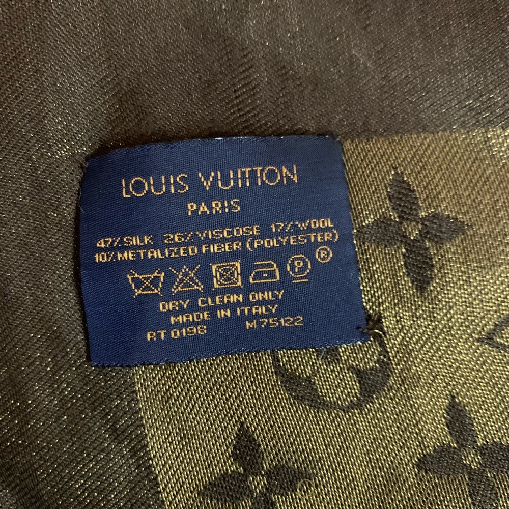 Louis Vuitton so shine monogram shawl - Picture 6 of 8